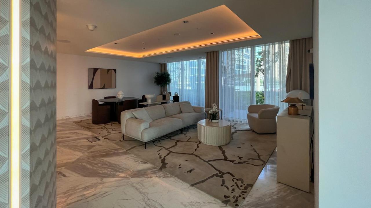 Waves Holiday Home - Waterfront Apartment With Breathtaking Sea Views Dubai Exterior foto
